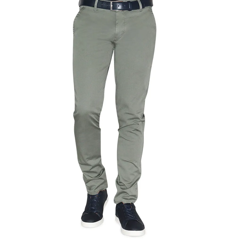 Essential Jeans Slim Fit Chino In Sage