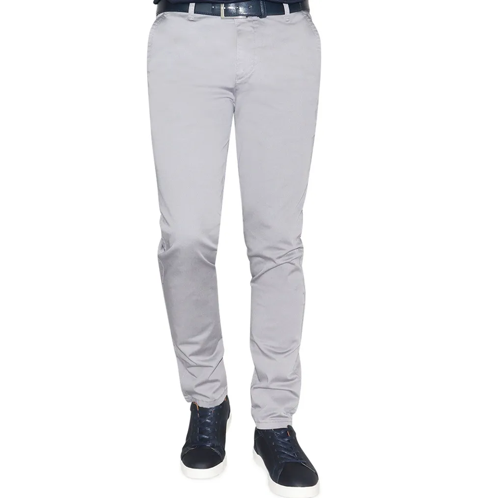 Essential Jeans Slim Fit Chino In Grey
