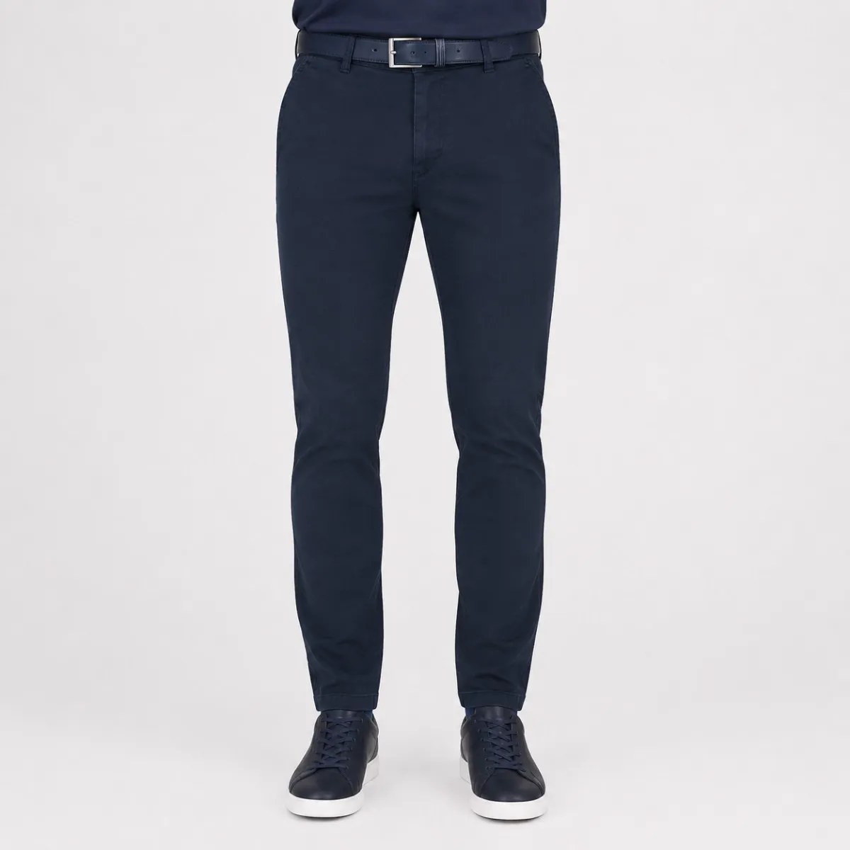 Essential Jeans Slim Fit Chino In Navy